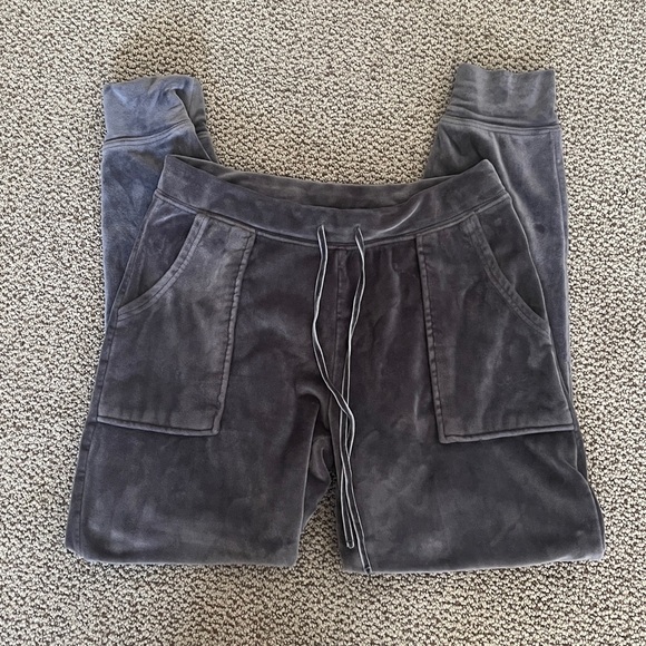 House of Harlow 1960 Pants - House of Harlow 1960 crushed velvet joggers